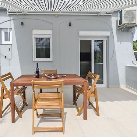 Double L House Apartman Novalja Kültér fotó