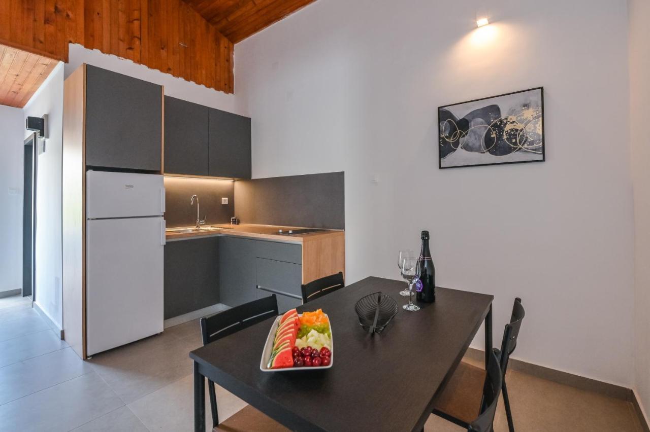 Double L House Apartman Novalja Kültér fotó